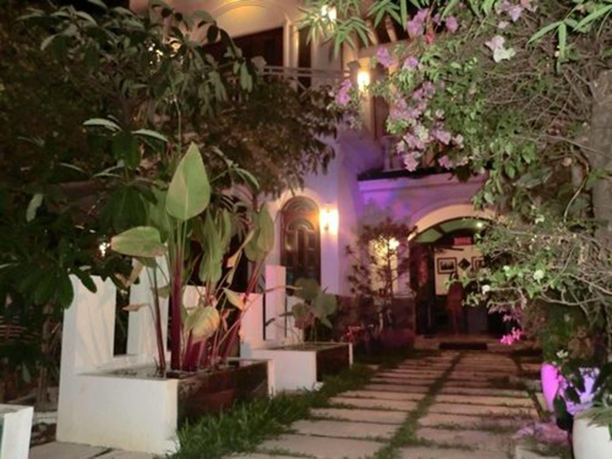 Eocambo Villa Siem Reap Exteriör bild