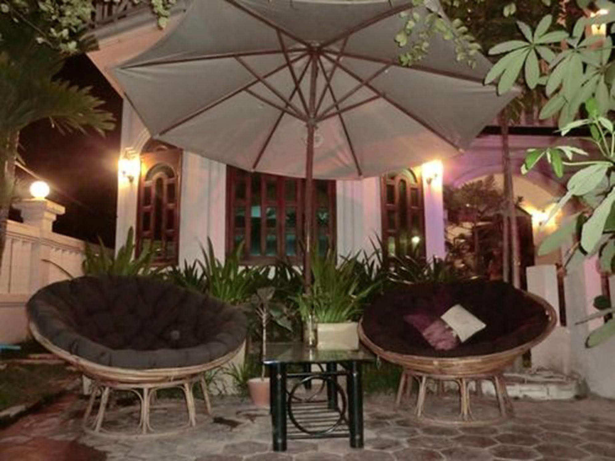 Eocambo Villa Siem Reap Exteriör bild