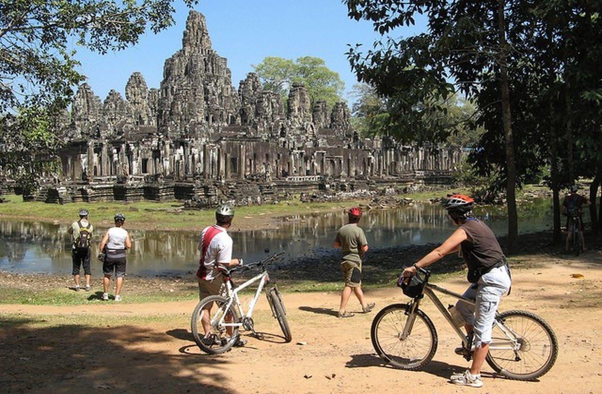 Eocambo Villa Siem Reap Exteriör bild